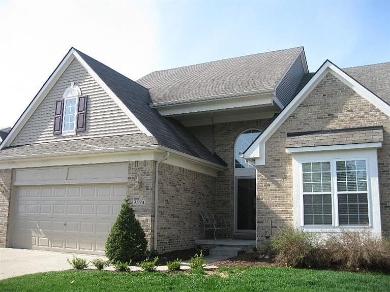 1st image of 9574 Endicott Ln