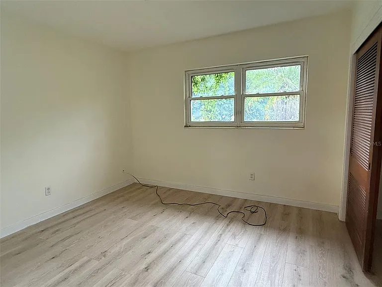 215 S West Shore Blvd — Photo 12