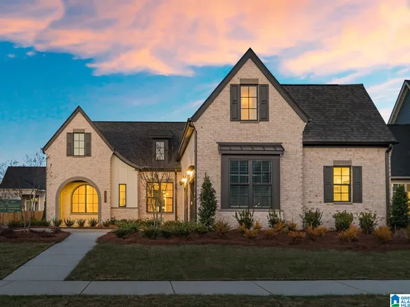 4637 Oakdell Rd, Hoover, AL 35244