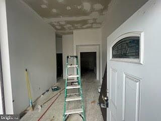 5th image of 1108 W 3rd St