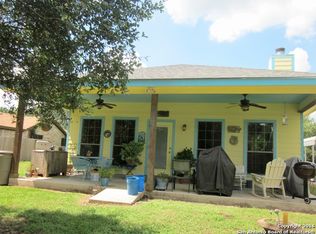 1055 Edgewater Fls, Canyon Lake, TX 78133