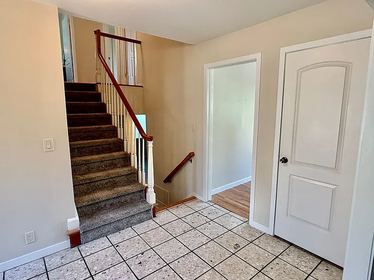 1123 Lillick Dr — Photo 3