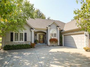 110 Shoreline Dr, Louisburg, KS 66053
