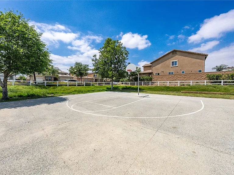 5676 Avocet Dr — Photo 42