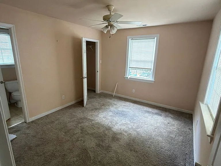 2114 Parkwood Ave — Photo 10
