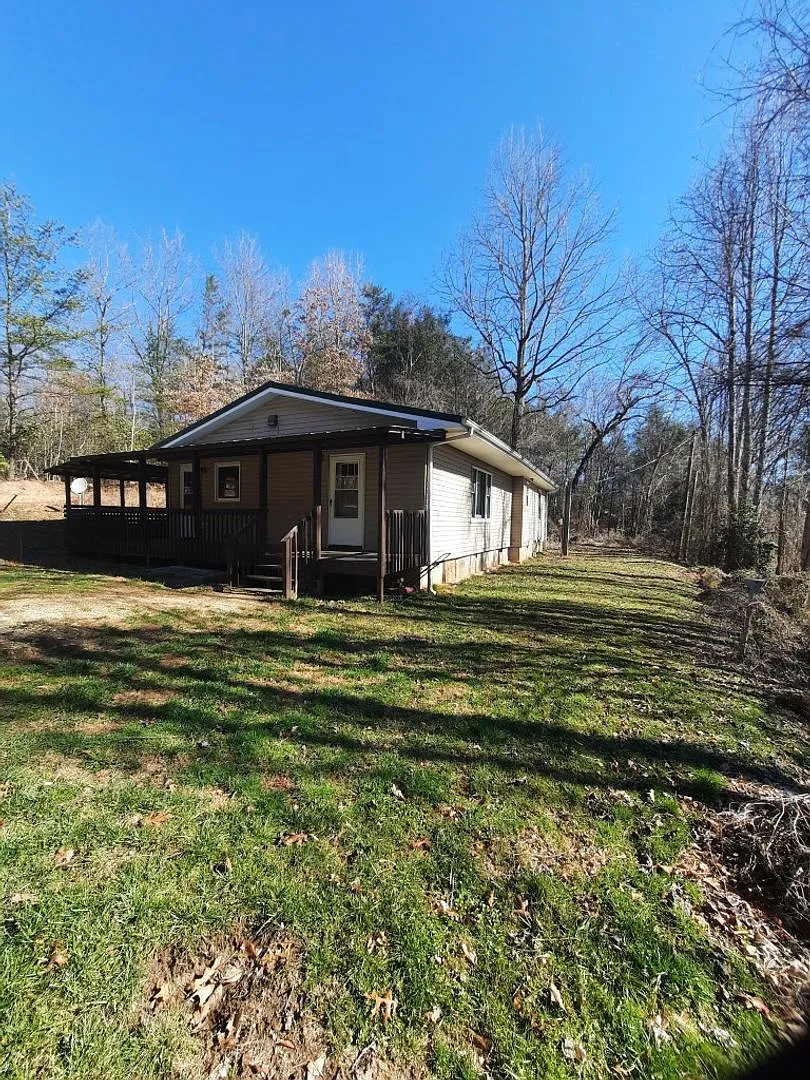 Building Photo - 421 Berry Mountain Rd