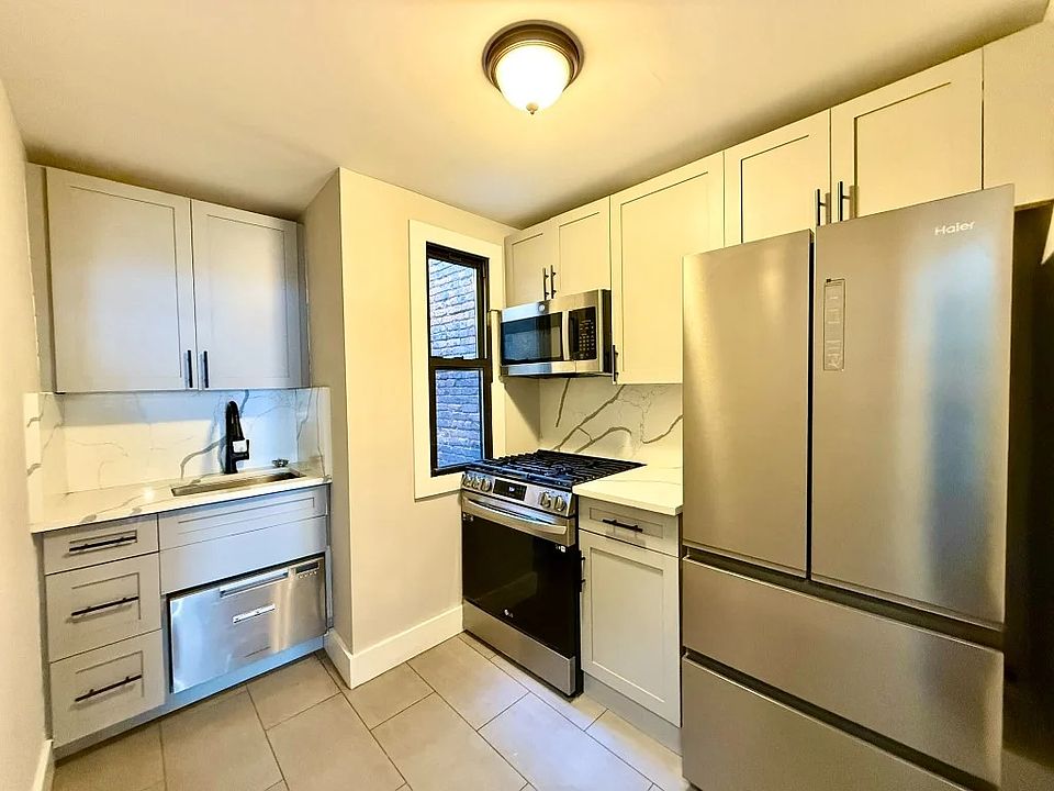 2nd image of 231 E 4th St APT 5B
