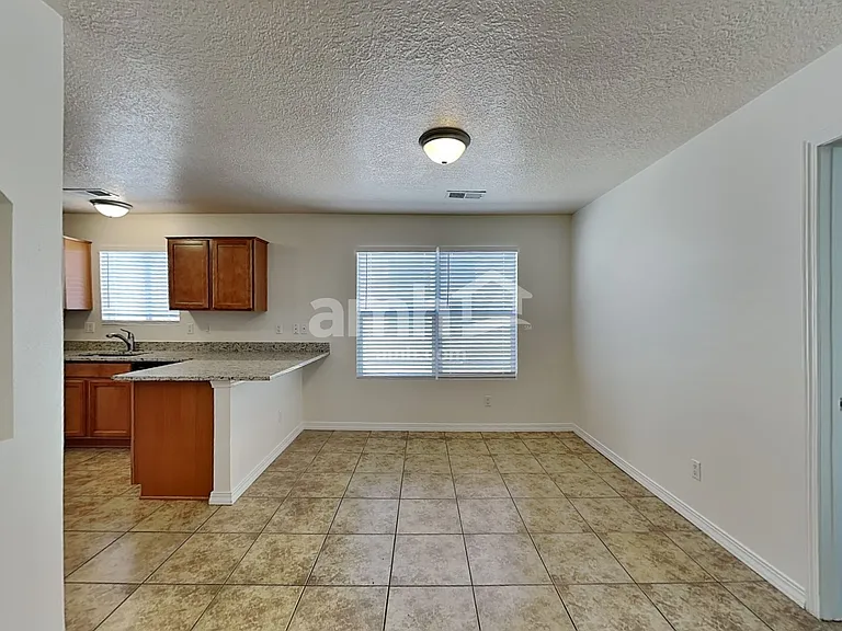 1740 Sierra Norte Loop NE — Photo 5