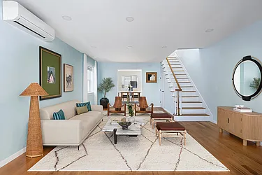 Video tour thumbnail