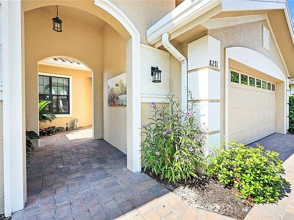 3rd image of 8271 Venetian Pointe DR