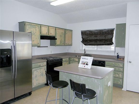 5th image of 3616 Zoeller Ct