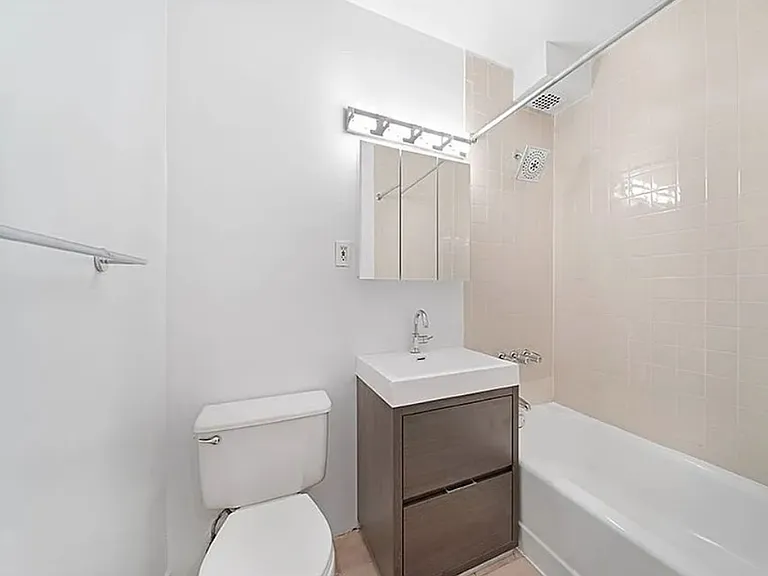 417 E 83rd St #4N — Photo 5