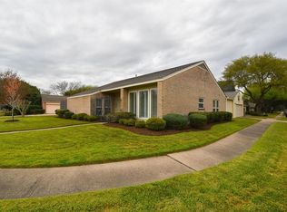 12106 Olympia Dr, Houston, TX 77077