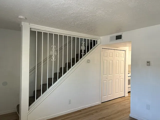 5001 Hardin Dr NE #B — Photo 4