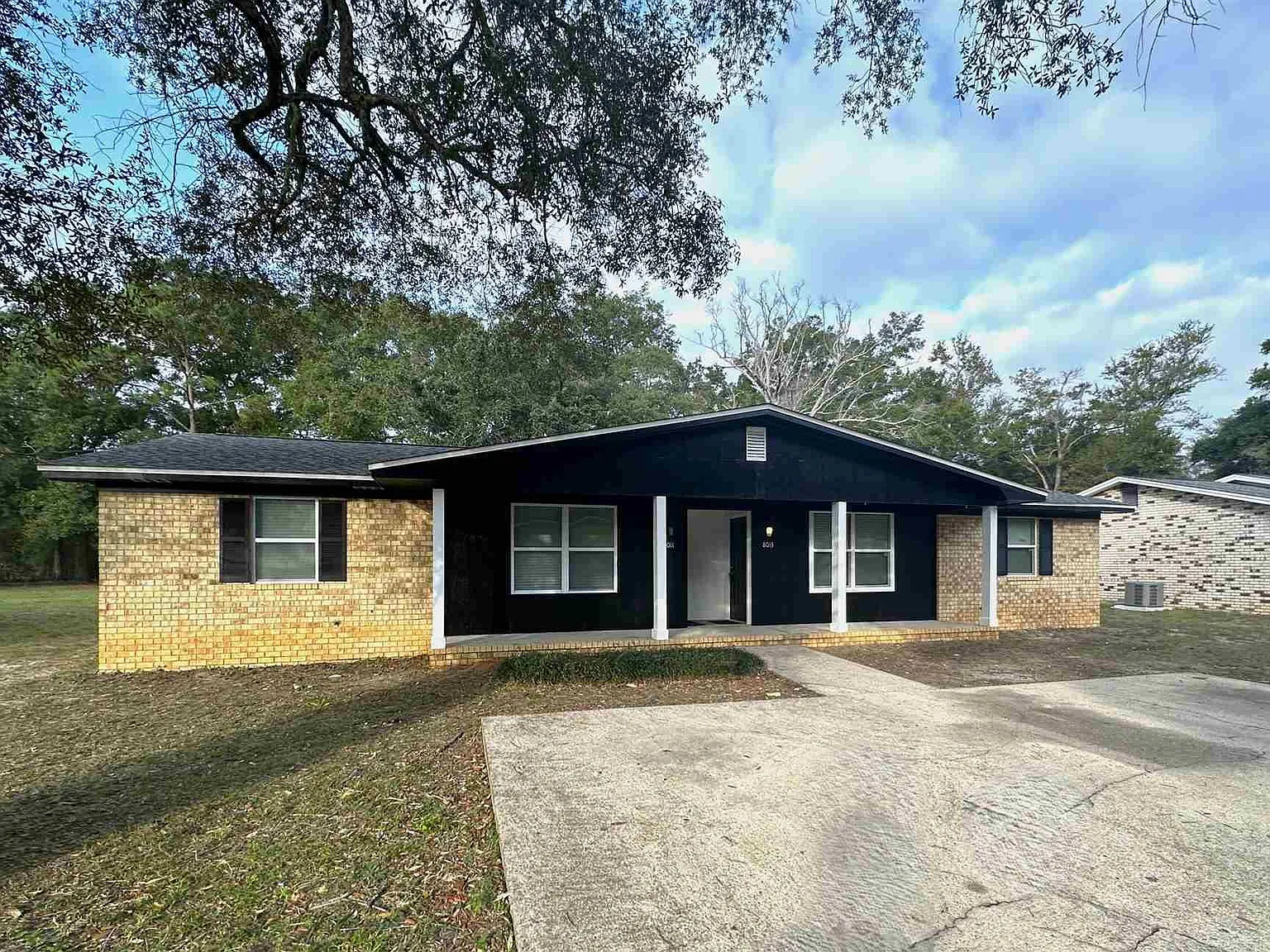2 bed, 800 sqft, $1,395 — Photo 1