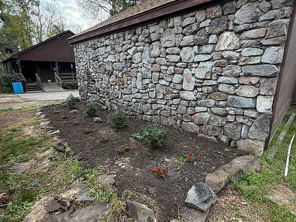 4th image of 1413 Mine St