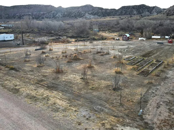 340 S 100 W, Henrieville, UT 84736