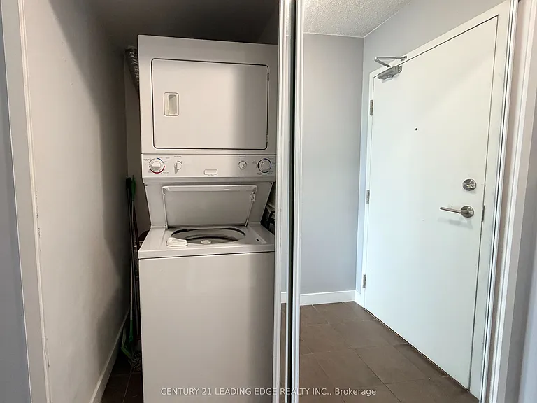 11 Brunel Ct #1501 — Photo 32