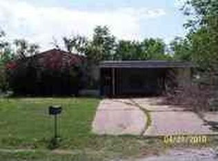926 NW Runyon Rd, Lawton, OK 73507