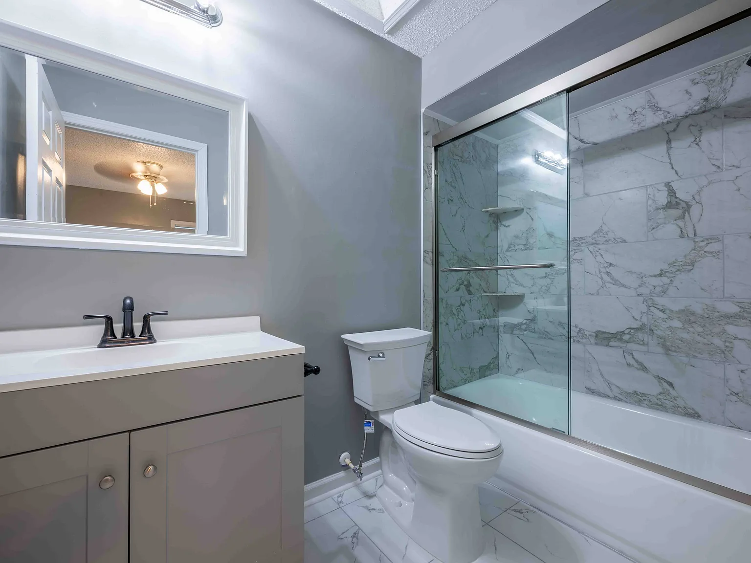3 bed, 1229 sqft, $1,975 — Photo 3