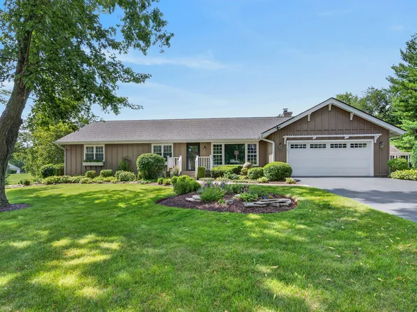 40W755 Bridle Creek Dr, Saint Charles, IL 60175