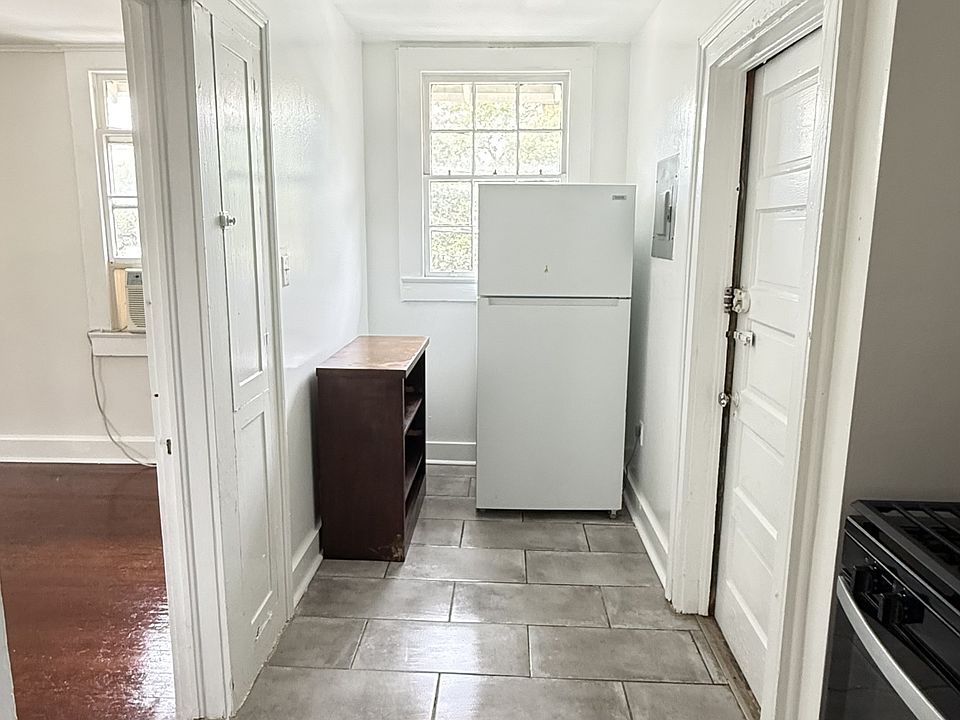 1st image of 3539 Saint Charles Ave #11553965