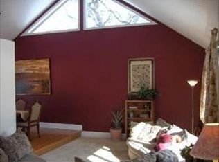 3619 Wisteria Dr, Crystal Lake, IL 60012