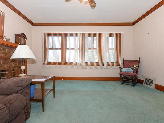 3rd image of 2101 N 74th Ct