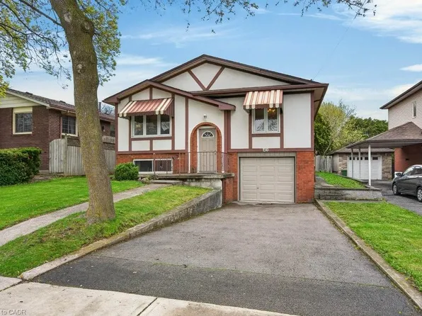 190 Deschene Ave, Hamilton, ON L9A 3K2