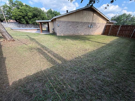 2nd image of 3902 Hardwood Ct