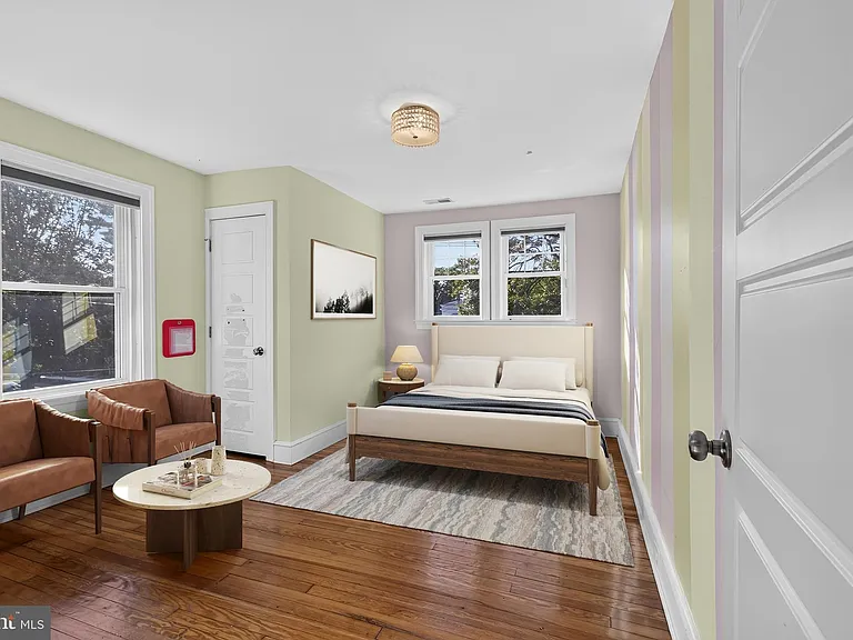 21 E Redman Ave — Photo 50
