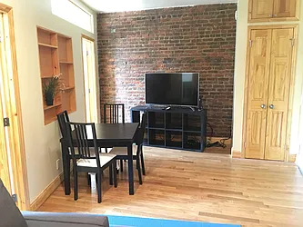 Rented by Manhattan Apartment Organization