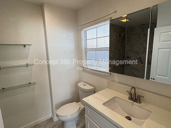 3rd image of 3211 Park Ln