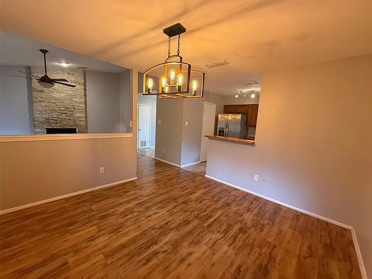 2811 Crownspoint Dr — Photo 6