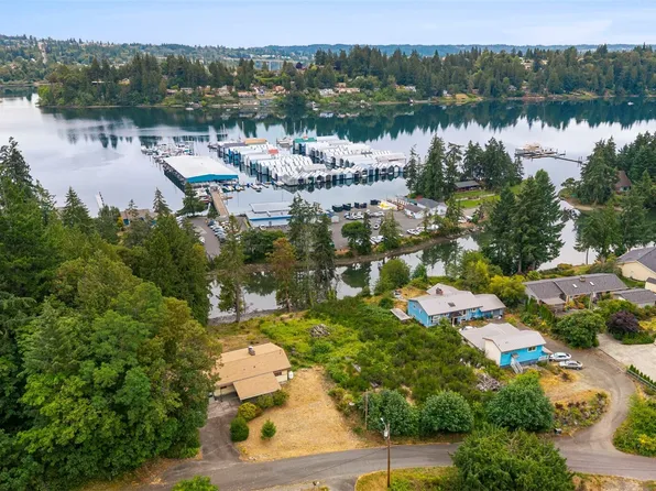 2722 Vincent Way NW, Bremerton, WA 98312