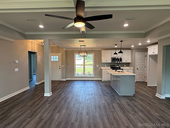 5th image of 102 Brandi Ave