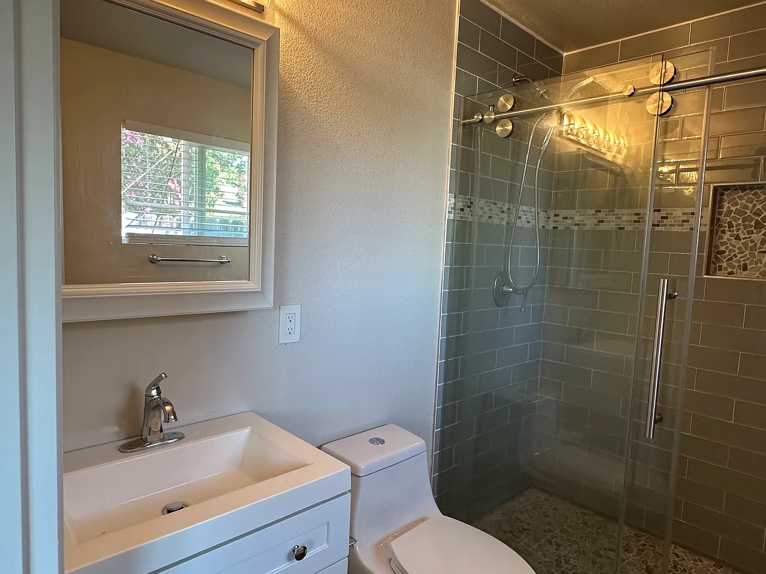 8459 N San Pablo Way — Photo 4