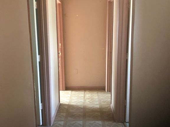5th image of 1221 1st Ave