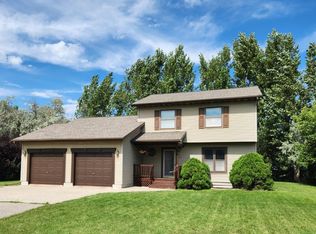1511 Cartway Dr, Thief River Falls, MN 56701