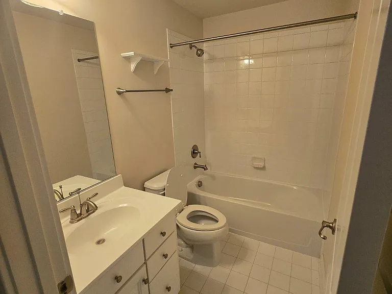 20800 Duxbury Ter — Photo 17