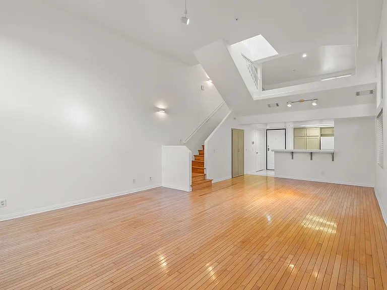3675 Empire Dr #109 — Photo 4