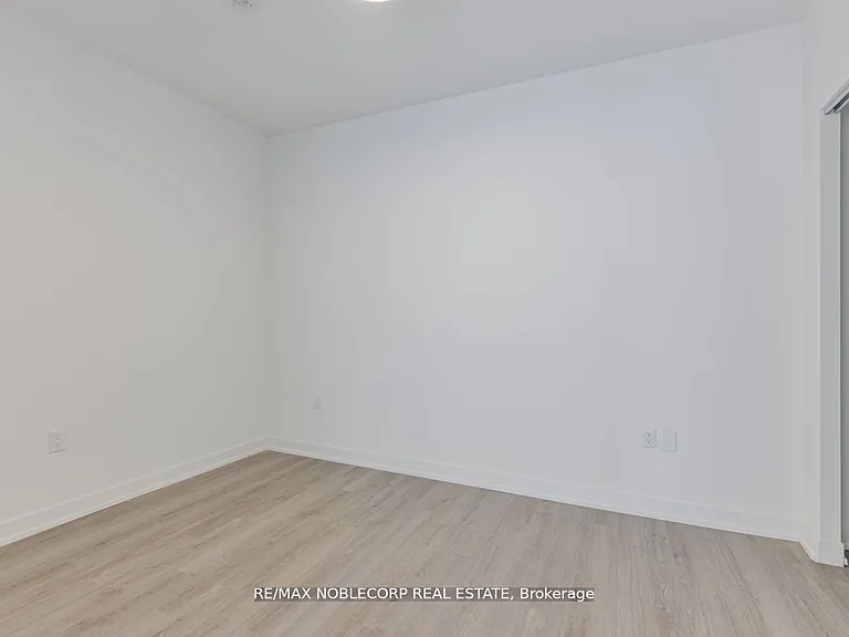 357 King St W #3409 — Photo 11