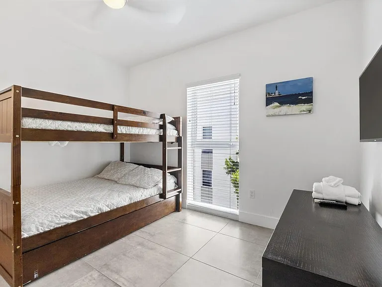 1367 N Ocean Blvd — Photo 12