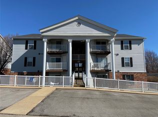 12401 Somerset Place Dr APT A, Saint Louis, MO 63128