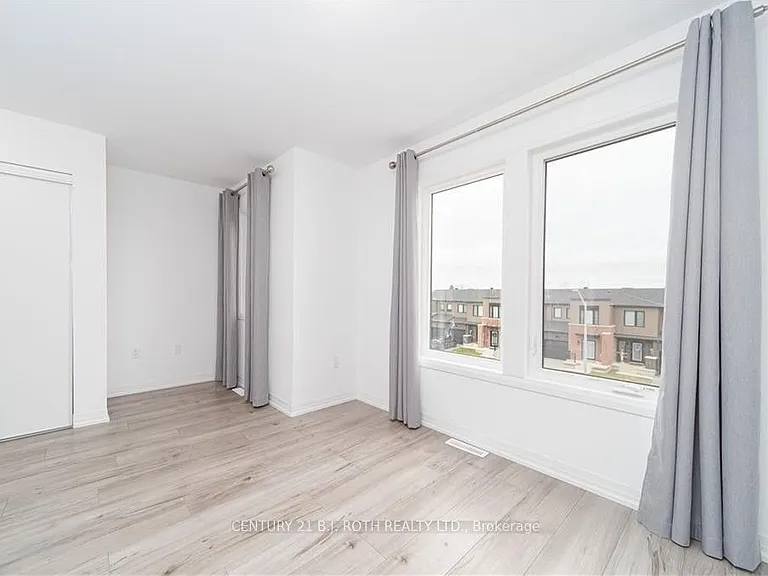 17 Fairlane Ave — Photo 10