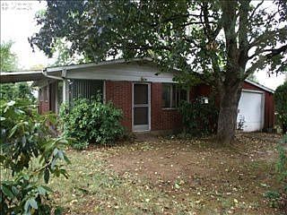 5th image of 108 SE 93rd Ave
