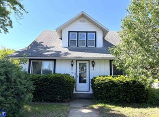 130 W Glenn St, Prairie Du Chien, WI 53821