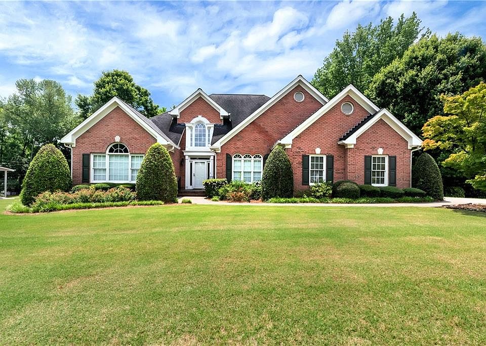 1st image of 3885 Lake Juliette Dr