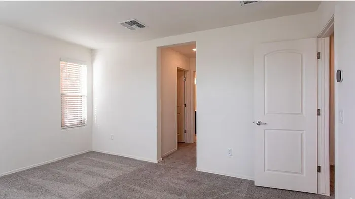 1110 E Descent St — Photo 8