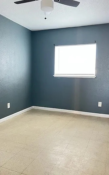 1503 Orlando Way — Photo 3